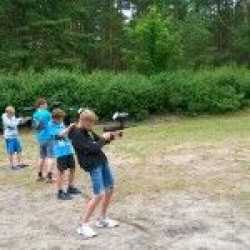 Wycieczka fakultatywna, Strzelnica paintballowa